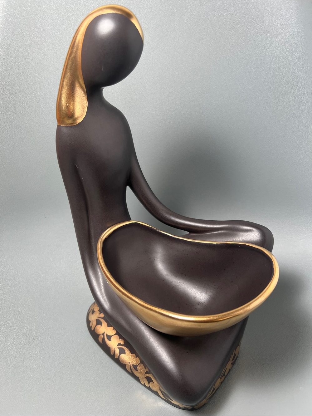 Vee Jackson California Pottery Figurine Dish
